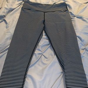 Savage Barbell Women’s crop legging